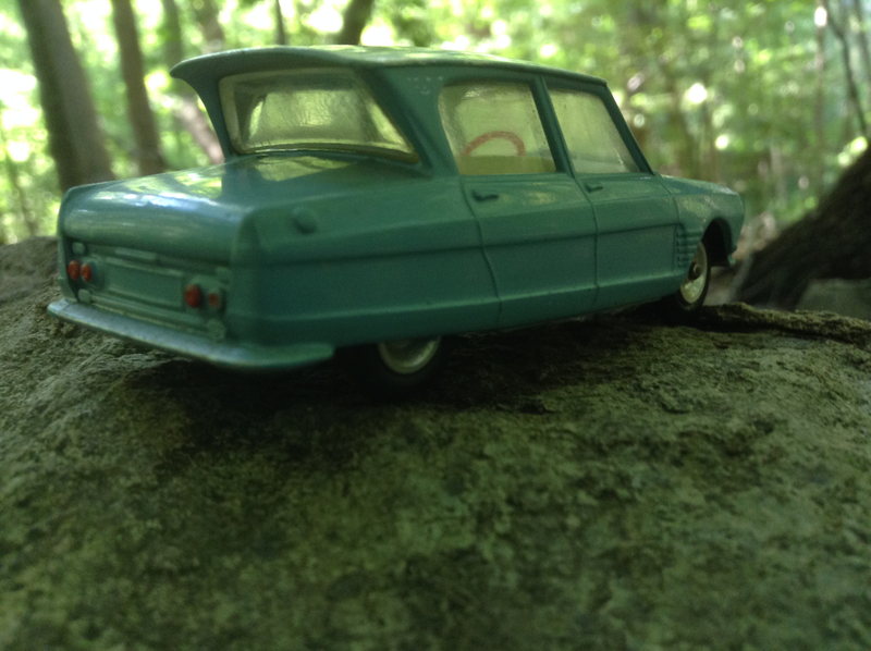 Illustration for article titled French Friday: Say Bonjour To My Petit Ami (Auto History)